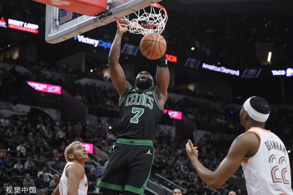 他的存在使 他的存在使